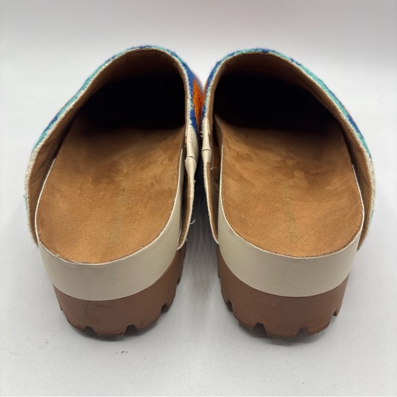 Chelsea & Violet Cleo Embroidered Ladies Clog Shoes Size 9.5 - Picture 6 of 8